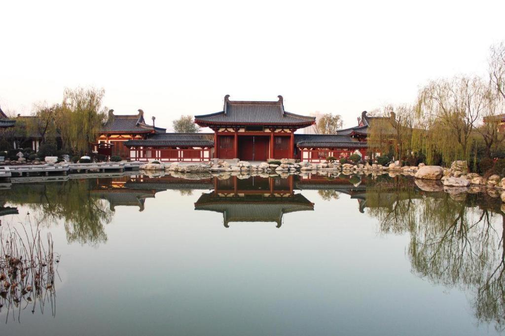 Xian Elegant Oriental Hotel Exterior photo